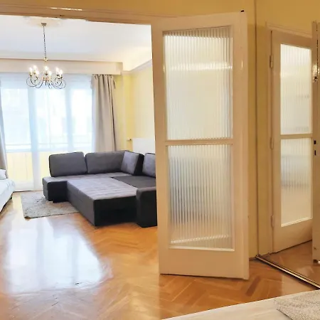 Gold Rose With 3 Appartement