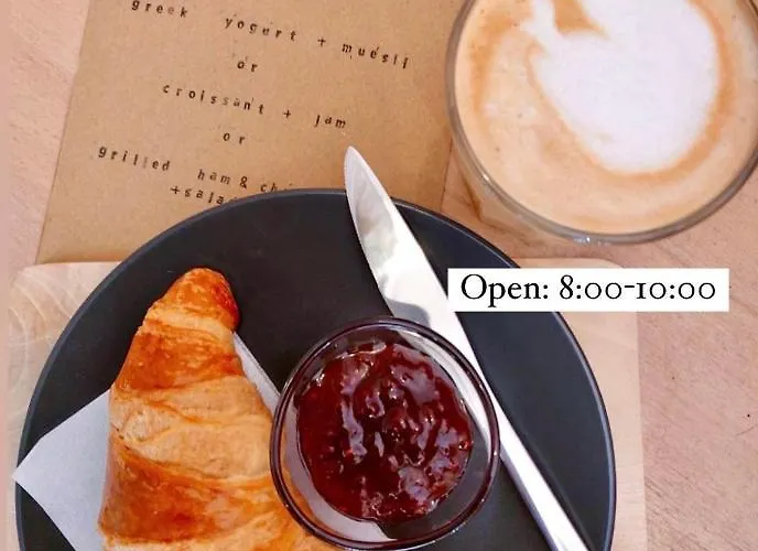 Gold Rose With 3 Budapesta