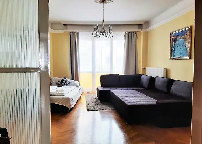 Gold Rose With 3 Apartament