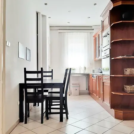 Gold Rose With 3 Apartmán *