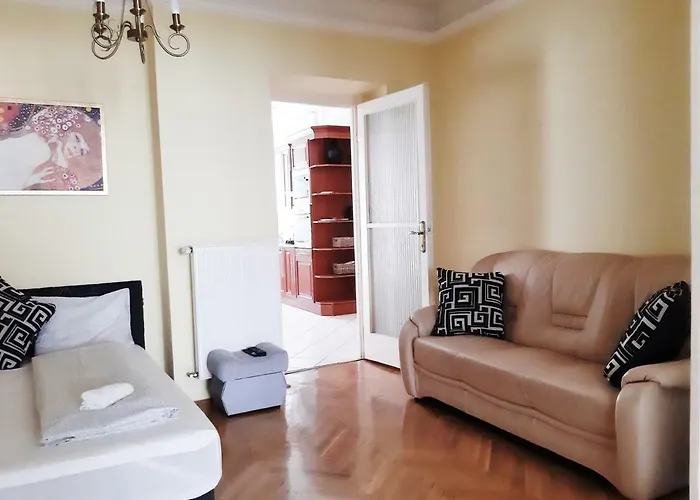 Apartment Gold Rose With 3 Budapest